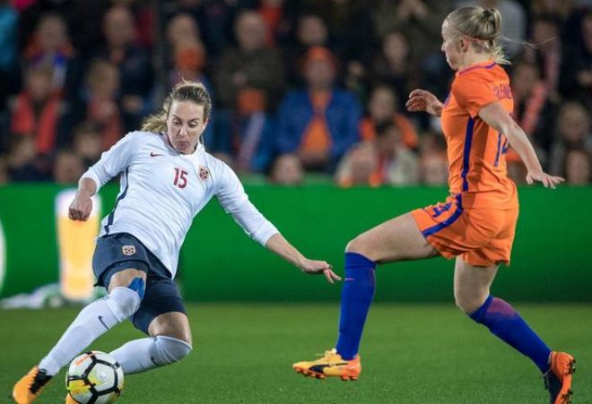 迫使安洗莹 迫使安洗莹